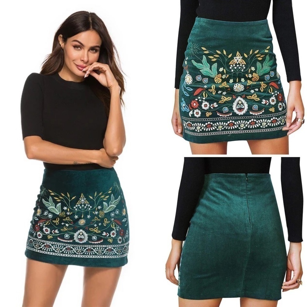 Simplee Embroidered Corduroy Mini‎ Skirt NWT
